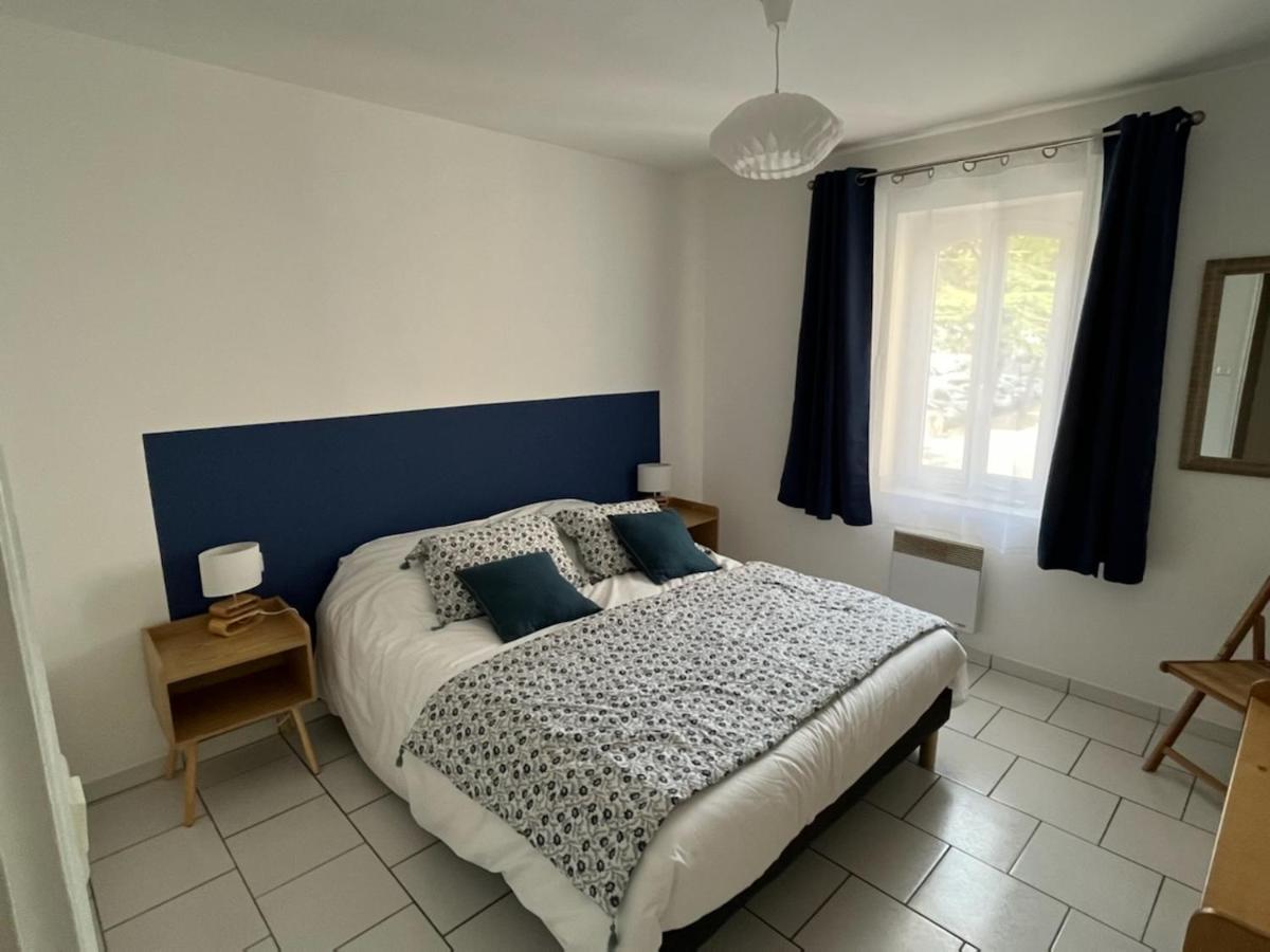Bel Appartement 2 Chambres Au Coeur Du Village Eyragues Exterior photo